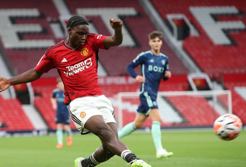 备战德比,被召回的外租小将奥贡奈耶被召入卡里克一线队训练