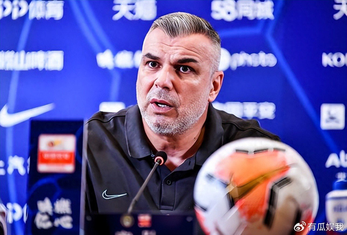 乐鱼电竞-上港无缘超级杯冠军并不是坏事！未来解决两个问题，中超还能争冠|上海海港|上港队|穆斯卡特|足协杯|北京国安_新浪体育_新浪新闻