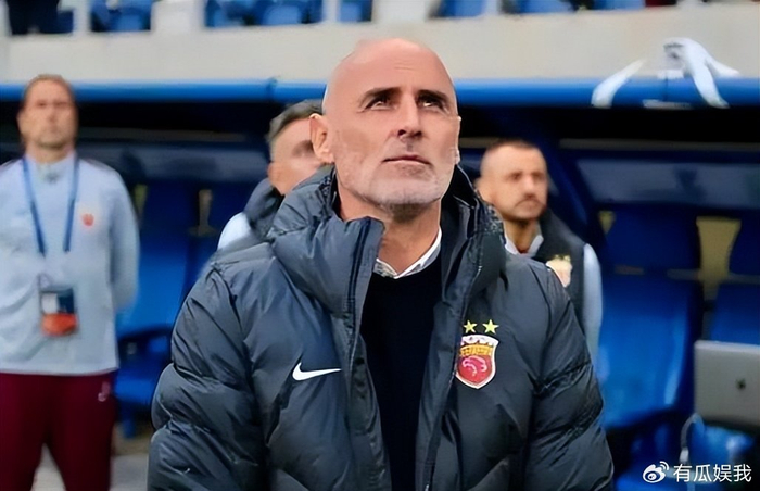 乐鱼电竞-上港无缘超级杯冠军并不是坏事！未来解决两个问题，中超还能争冠|上海海港|上港队|穆斯卡特|足协杯|北京国安_新浪体育_新浪新闻