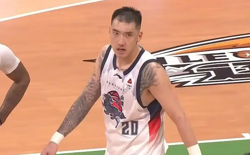 乐鱼体育官网-山东男篮神秘强援空降！保密封神+惊喜压哨，全力冲刺广州补赛！